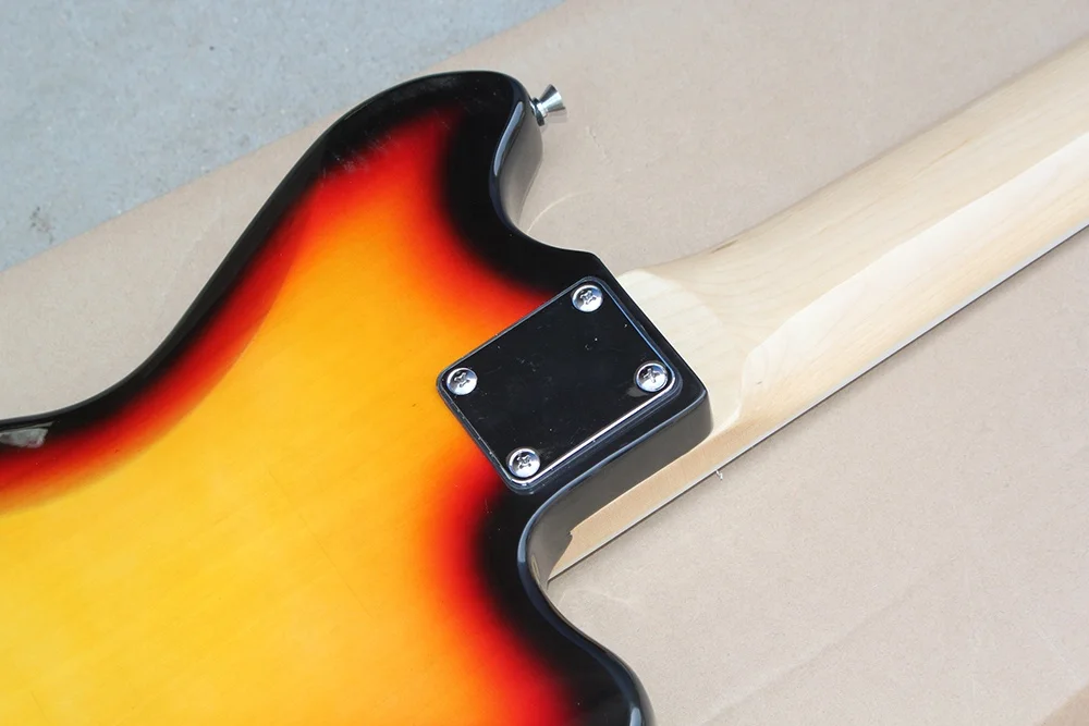 Chitarra Elettrica Jaguar a 8  - Musical Instrument With Strings recensione e prezzo